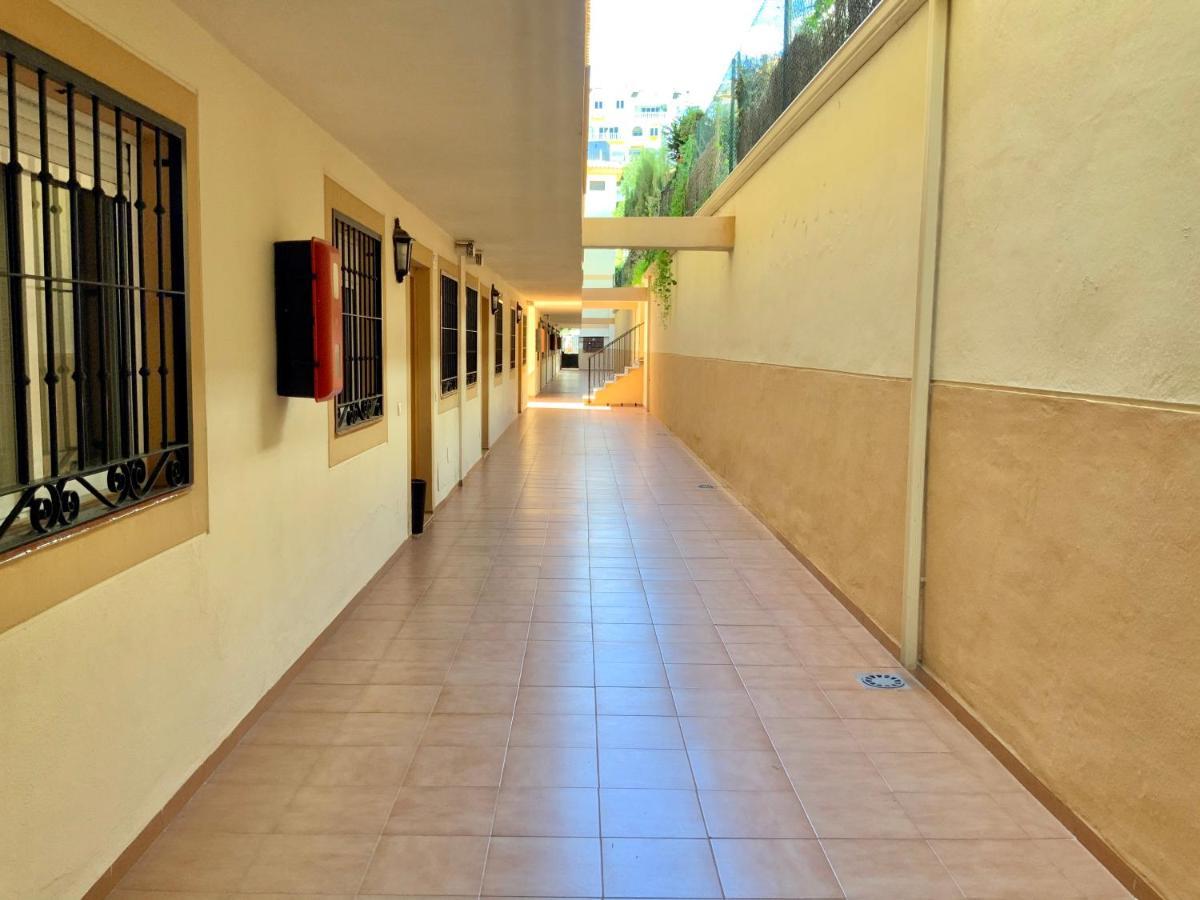 Apartamento De 2 Dormitorios, Gran Terraza, Vistas Al Mar Cerca Playa Carvajal Benalmádena Exteriör bild