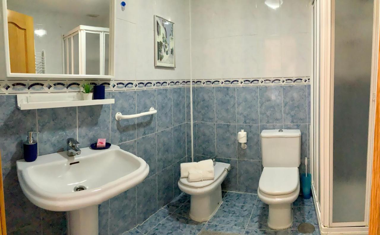 Apartamento De 2 Dormitorios, Gran Terraza, Vistas Al Mar Cerca Playa Carvajal Benalmádena Exteriör bild